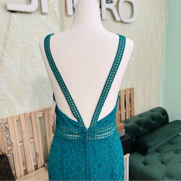 David bridal allover lace illusion plunge gown - jade missy sz 4 - Picture 5 of 16